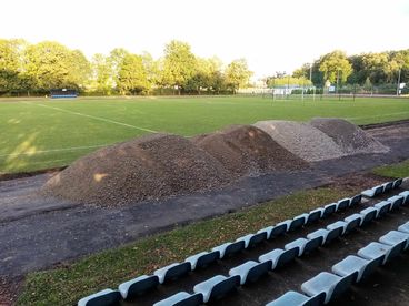 Remont i modernizacja bieżni na stadionie sportowym w Lututowie